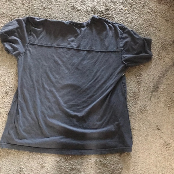 Large gray short sleeve shirt - Picture 3 of 3